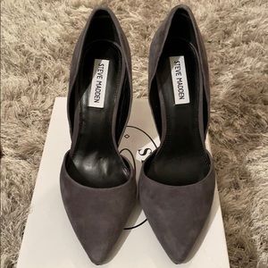 Steve Madden Varcityy Suede Pumps